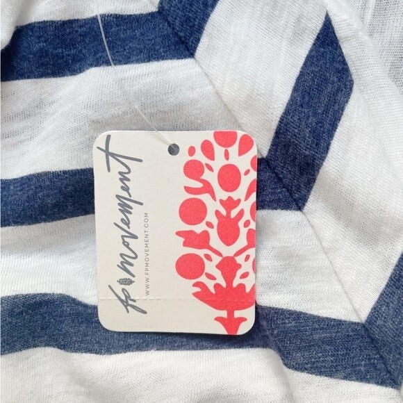 NWT Free People Keep Rolling Racerback Tank Navy Sage Combo Size Medium NEW - Picture 11 of 16